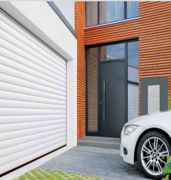 Porte de garage enroulable aluminium | EASYPOZ motorisée isolée