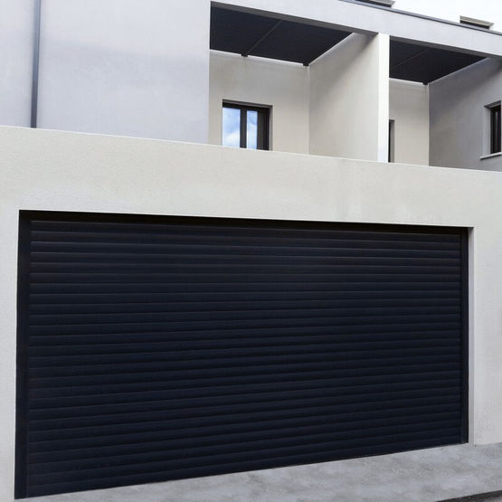 Porte de garage enroulable sur mesure en aluminium | Alsol - ALSOL.FR