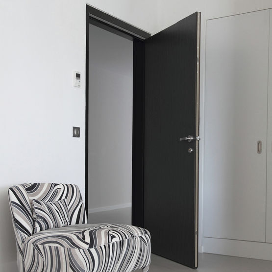 Porte palière Axiome - produit présenté par HUET PORTES & FENÊTRES