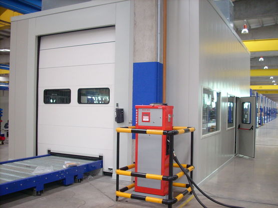  Porte sectionnelle acoustique sur mesure | RS-HA - Porte sectionnelle à panneau rigide