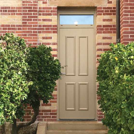 Portes d’entrée monobloc en aluminium | Tradition