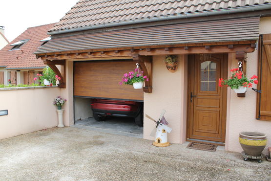 Portes de garage sectionnelles à refoulement latéral ou horizontal | Séréna  Rumba Harmonia - produit présenté par SAFIR