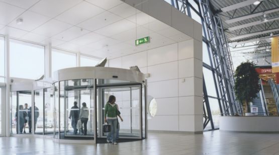  Portes tournantes pour grande capacité de passage | Twintour - Porte d'entrée automatique (tambour, coulissante, etc.)