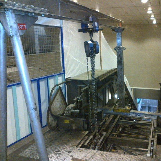 Portique de manutention manuel et autonome en aluminium | Portique de Levage 1 T - produit présenté par ANOXA