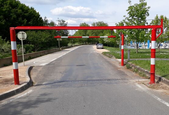 Portique pivotant | Portique à clé prisonnière en acier