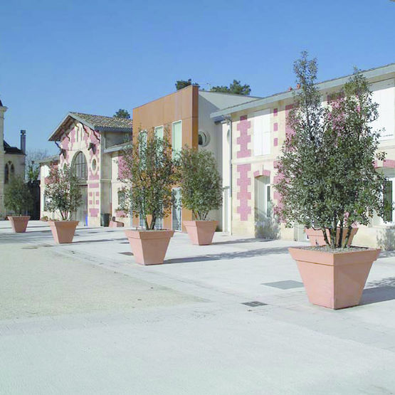 Jardinière urbaine carrée : Devis sur Techni-Contact - Pot de fleur