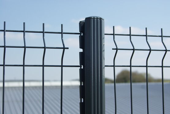 Poteau à encoches I Bastidal Forplus®