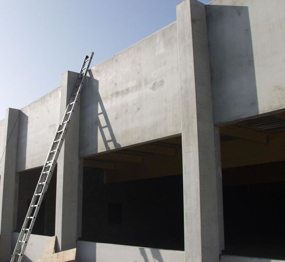 Poteaux préfabriqués en béton armé | MAISON BLEUE - produit présenté par MAISON BLEUE