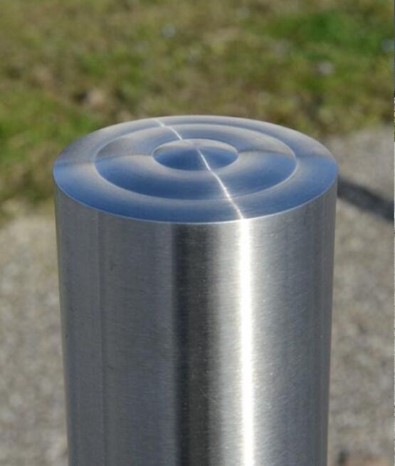 Potelet et bornes en acier et inox | Alliage- produit présenté par UNIVERS & CITÉ