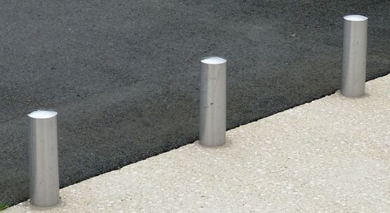 Potelets et bornes tous diamètres en acier inox contre intrusions et risques liés à la circulation des véhicules | POTASESUS - produit présenté par NORCOR