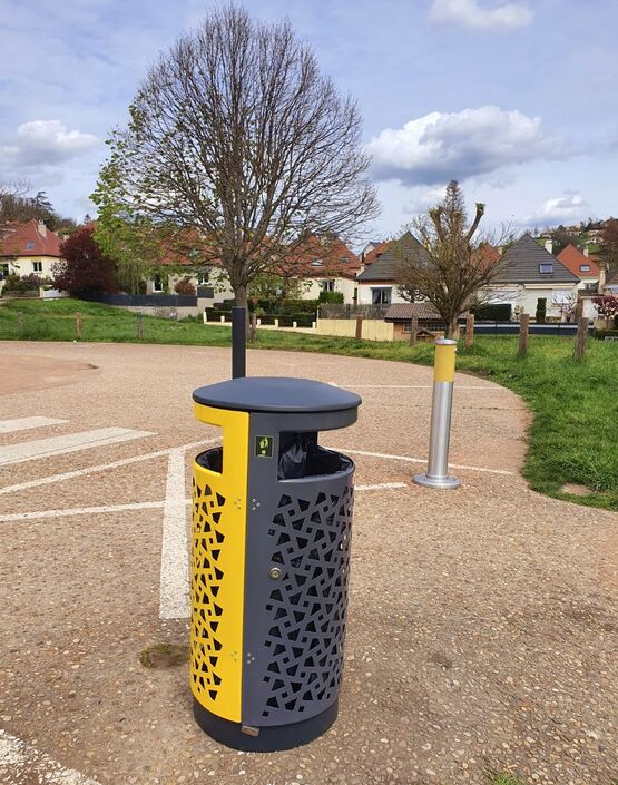  Poubelle urbaine avec design Vigipirate  | WELLINGTON TRI 2 FLUX  - Poubelle