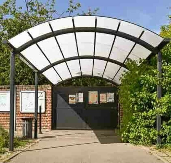  Préau adossé sur mesure en aluminium extrudé | ABRIS ARCHETYPE - ABRIS ARCHETYPE