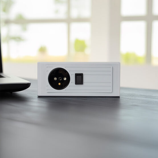 Prises électriques et interrupteurs pour l’intégration dans le mobilier | Kombibox  - produit présenté par HLT SP. Z O.O.