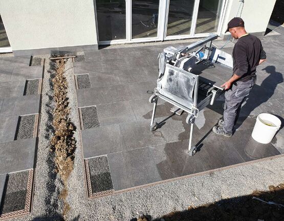 Profilé de finition de bord pour carreaux en céramique | steinfix filet dim.10 - produit présenté par PROFILSAGER AG