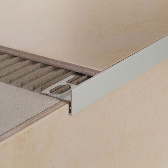 Profilé de protection pour escaliers | CERFIX PROSTEP SAR-SIR en aluminium ou acier inoxydable