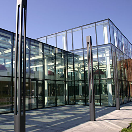  Profilés acier multi-supports pour façades vitrées | Multitop - RP TECHNIK - KLOECKNER METALS FRANCE