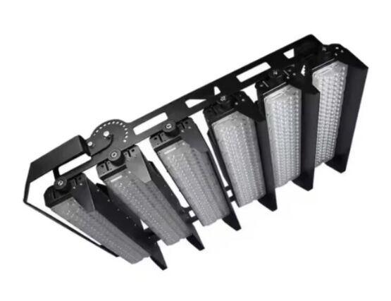 Projecteur LED industriel | Projecteur LED 1500 W IP66 orientable haute puissance - produit présenté par SILUMEN