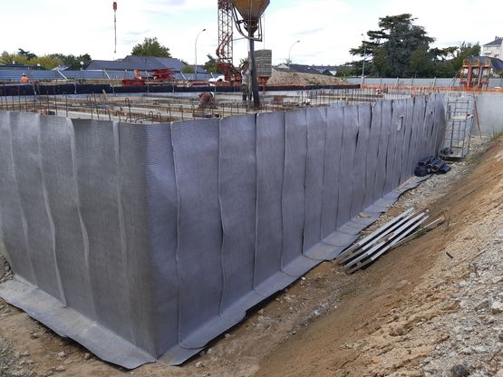 Protection et drainage des parois enterrées I ALVÉODRAIN Ev - Système de drainage
