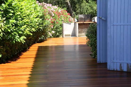  Protection incolore anti UV pour tous bois horizontaux extérieurs | Protecteur terrasses anti UV - BLANCHON