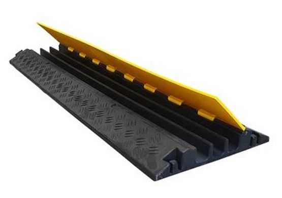  Protège câble modulaire 3 canaux diamètre 30 mm en polyuréthane et PE |  - Équipements de sécurité et de signalisation