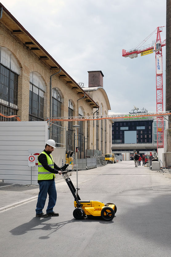  Radar de détection de réseaux pour la sécurité optimale des travaux souterrains | Leica DS2000 - LEICA GEOSYSTEMS