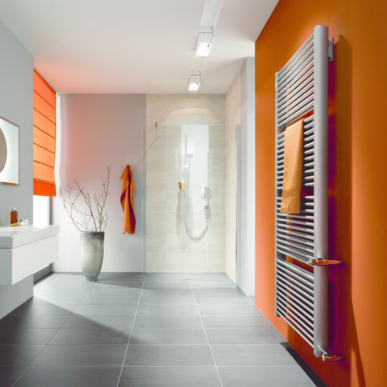 Radiateur en acier avec entraxe latérale variable pour travaux de rénovation | Duett-D