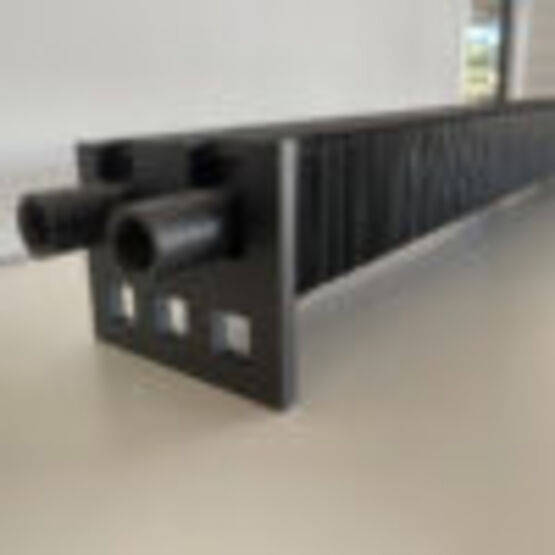  Radiateur plinthe à ailettes | VD 4620 en acier finition industrielle - VARELA DESIGN