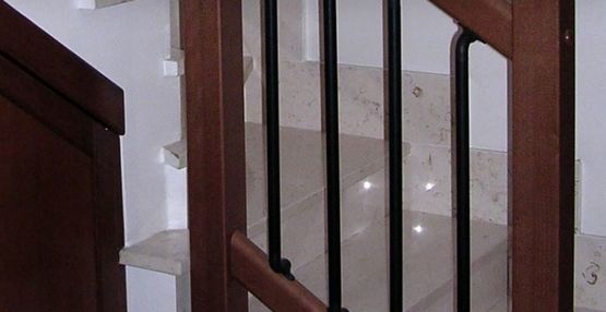  Rampe d’intérieur en bois pour escaliers en béton et modulaires | Transforma - RINTAL - VALEF