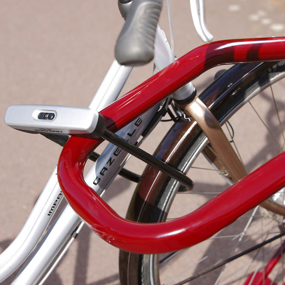  Range 2 vélos avec support antivol pour roue avant et cadre  - Abri vélo