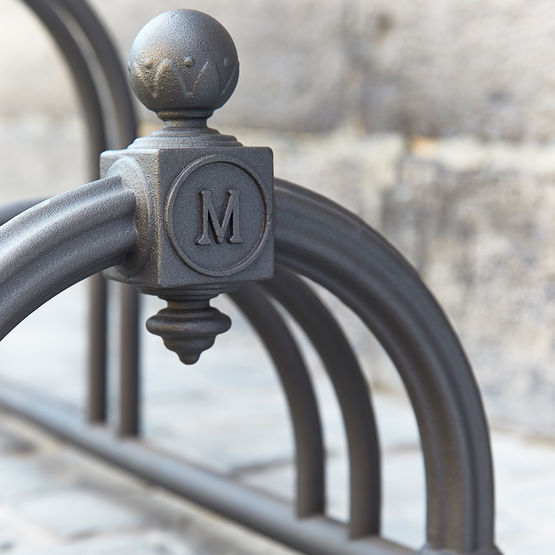 Range 5 vélos Versailles deux niveaux noir - produit présenté par NORMEQUIP