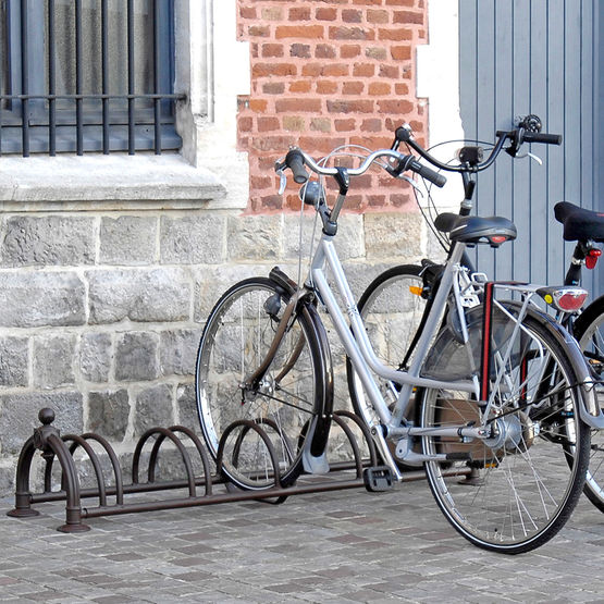  Range 5 vélos Versailles simple niveau noir - NORMEQUIP