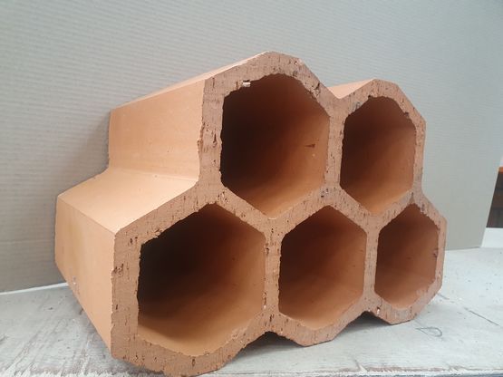Rangement en terre cuite 5 trous | Casier bouteilles - RAIRIES MONTRIEUX