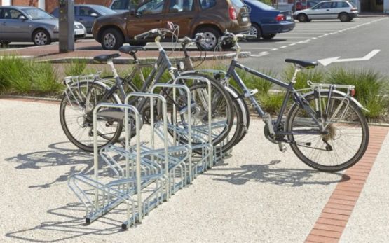  Râtelier 10 vélos au sol face-à-face avec arceaux antivol - Abri vélo