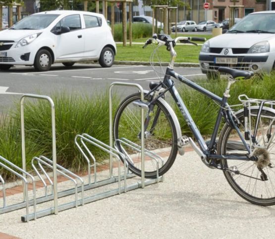  Râtelier 4 vélos côte à côte sur 2 niveaux - Abri vélo