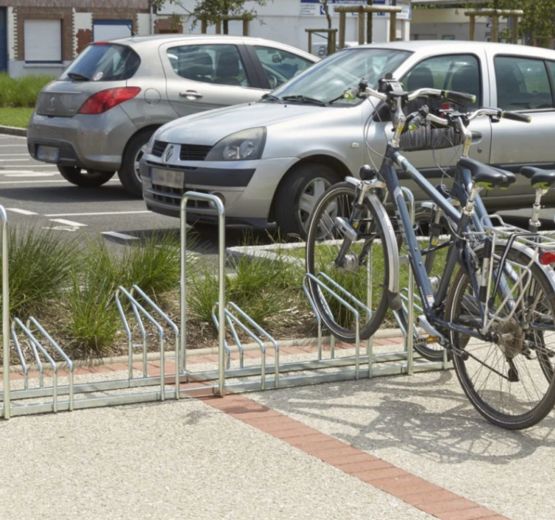  Râtelier 6 vélos côte à côte sur 2 niveaux - Abri vélo