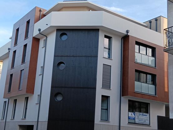  RESOPLAN / Panneaux stratifiés compacts HPL - SCB - Panneau stratifié ou mélaminé