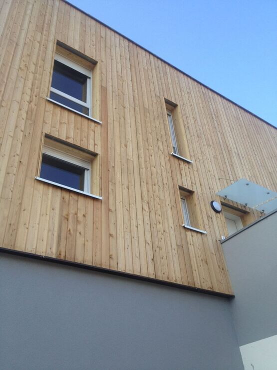  Revêtement bois naturel pour façades | Bardage en mélèze du nord de l'Europe - Bardage en bois massif