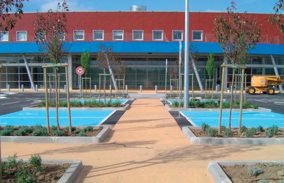 Revêtement coloré antidérapant pour uniformisation des espaces de voirie | INDASCRYL - produit présenté par AXIMUM