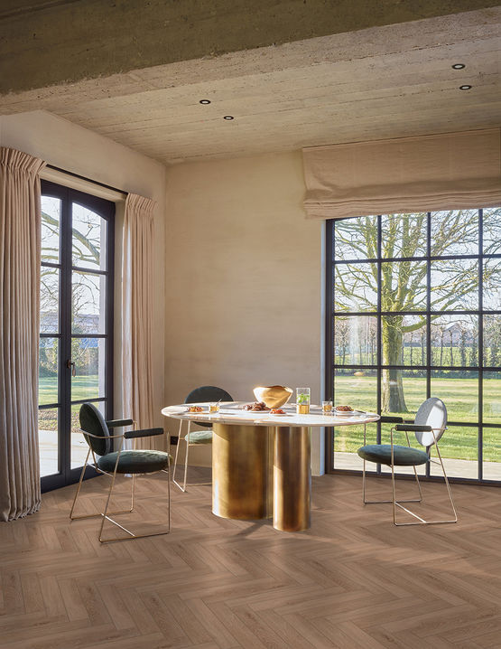  Revêtement de sol stratifié chevrons Hydro+ | Chateau+ - BERRYALLOC