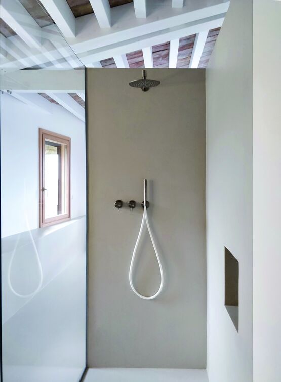  Revêtement mur ou sol en composite souple à base d&#039;agrégats valorisés et de quartz | Ecomalta Oltremateria - Enduits décoratifs