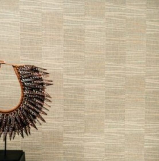 Revêtement mural en textile avec motifs Jacquard tissés en couleurs - Kanvazz Timeless | Tundra - produit présenté par KANVAZZ