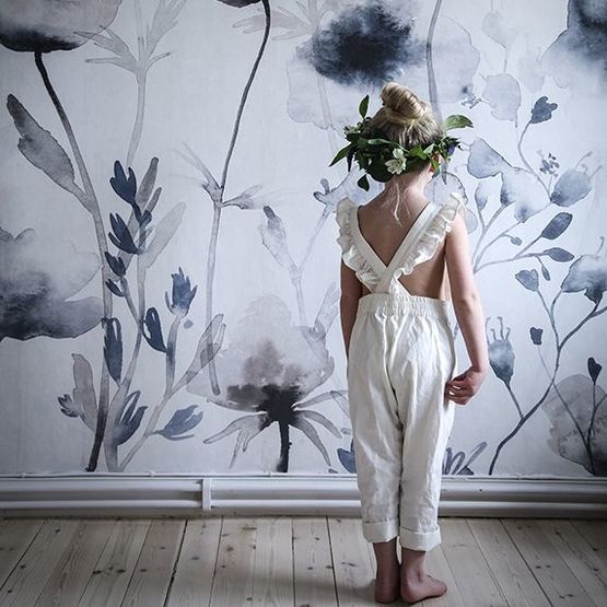 Revêtement mural intissé au décor de fleurs sauvages | Morängen Kubel Kids Sandberg
