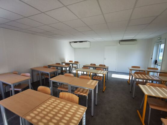  SALLE DE CLASSE MODULAIRE  - Bâtiments préfabriqués pour le scolaire