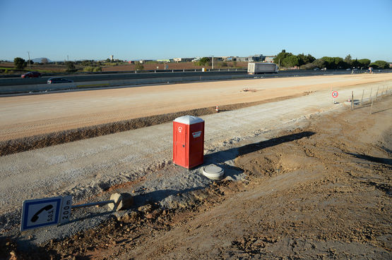 Sanitaire autonome mobile sur chantier | TopSan No Touch 2.0 - SEBACH FRANCE