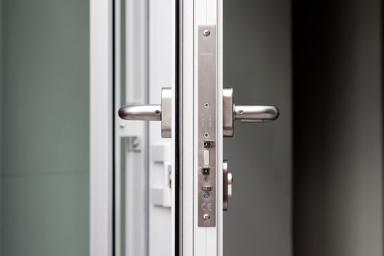 Serrure antipanique | IQ Lock - produit présenté par GEZE