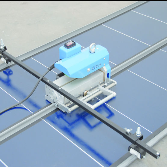 Sertisseuse électrique pour panneaux solaires | Sertisseuse solaire