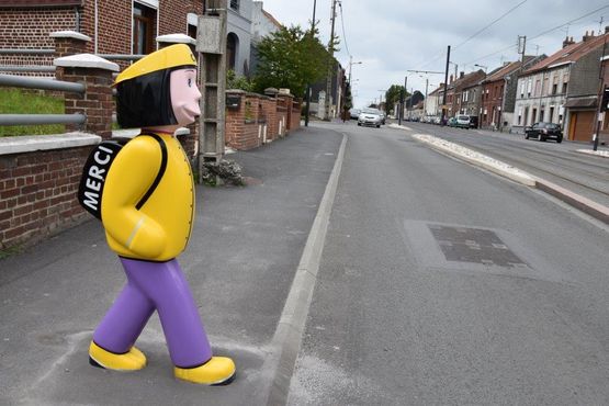 Signalisation pour écoles : FIGURINE ZOE - produit présenté par SERAC SIGNALISATION