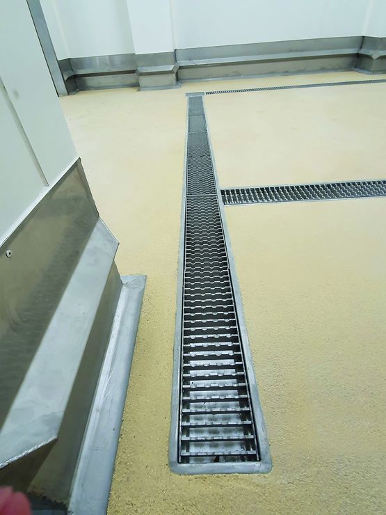  Siphons et caniveaux pour industrie agro-alimentaire, traiteur et abattoir | BLÜCHER®  - BLÜCHER