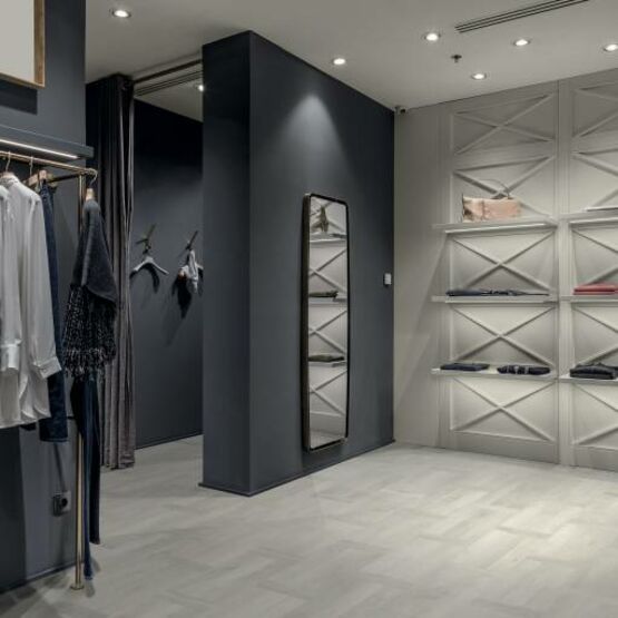 Sol LVT grandes lames en biseau ou préassemblées | Aspeta Contours - produit présenté par BALSAN