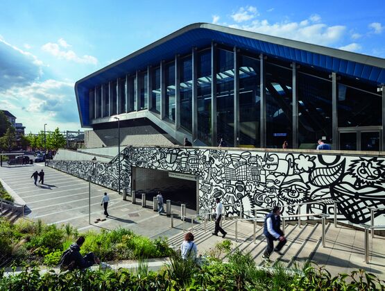  Solid Surface architectural | HIMACS translucide thermoformable pour espaces publics - HIMACS | LX HAUSYS EUROPE